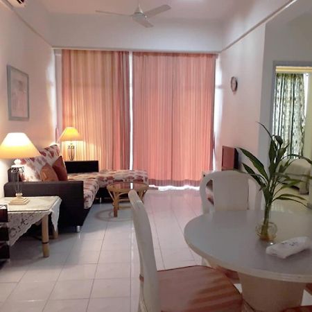 Costa Mahkota  Aparthotel Malacca Luaran gambar