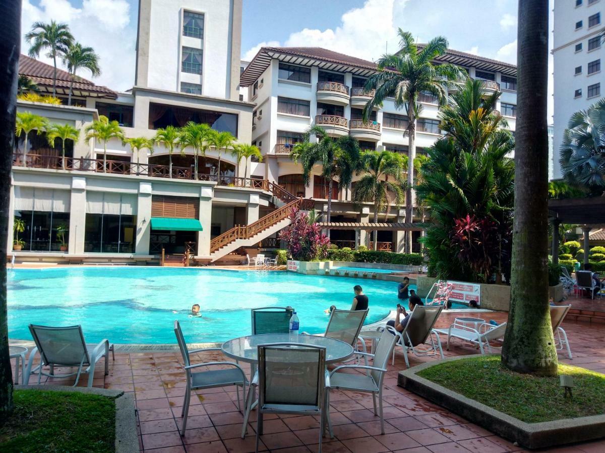 Costa Mahkota  Aparthotel Malacca Luaran gambar