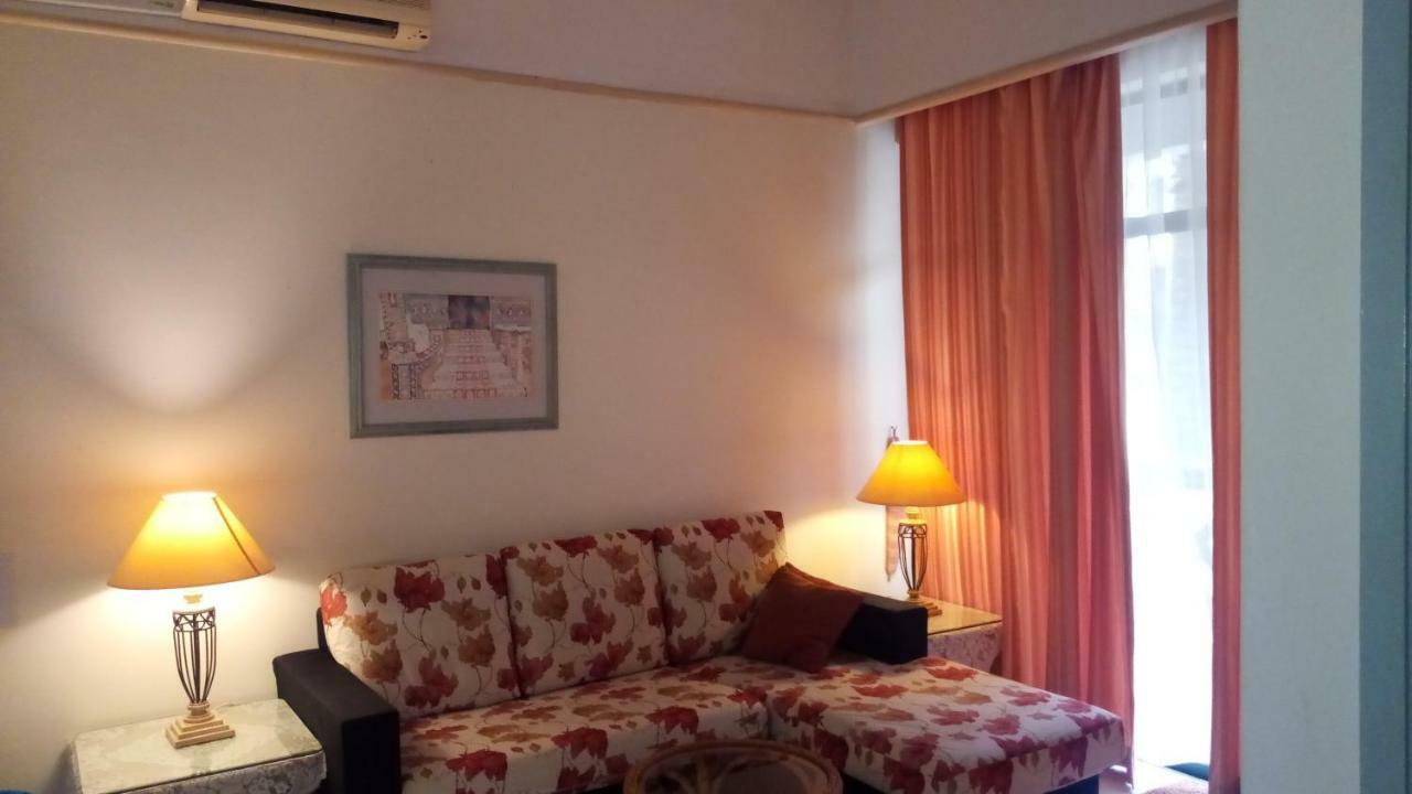 Costa Mahkota  Aparthotel Malacca Luaran gambar
