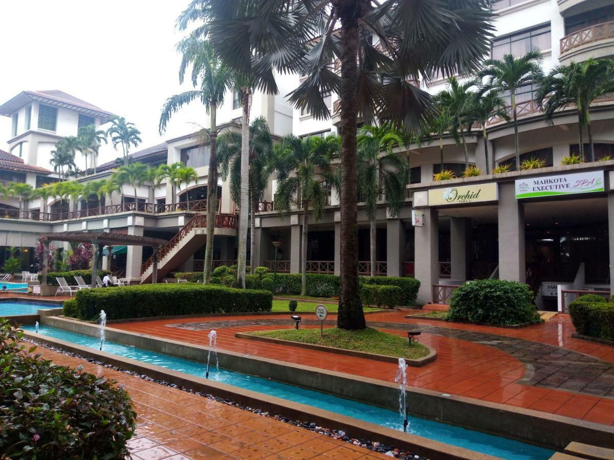 Costa Mahkota  Aparthotel Malacca Luaran gambar