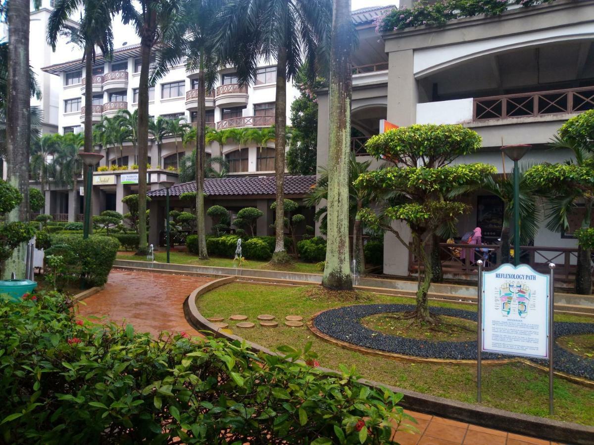 Costa Mahkota  Aparthotel Malacca Luaran gambar