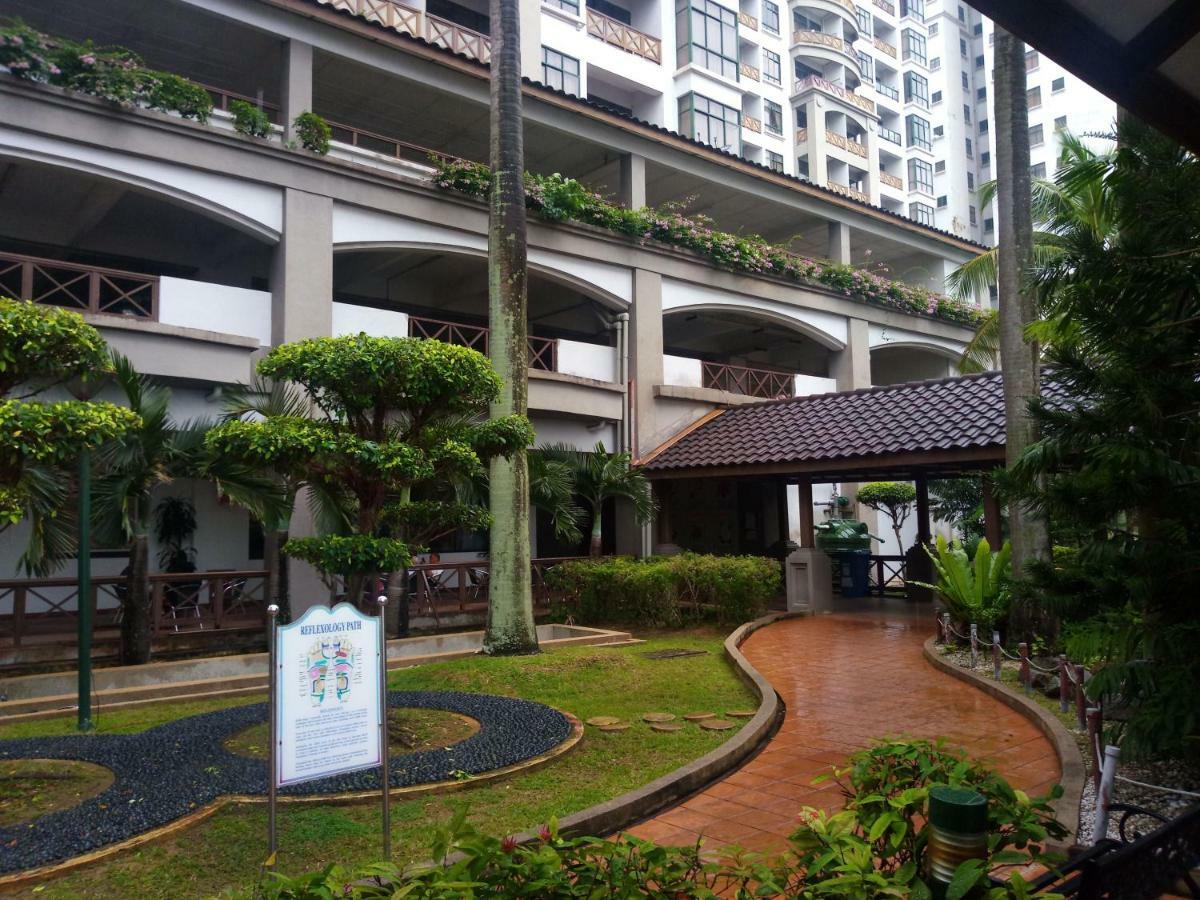 Costa Mahkota  Aparthotel Malacca Luaran gambar