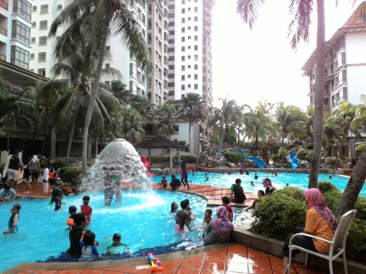Costa Mahkota  Aparthotel Malacca Luaran gambar